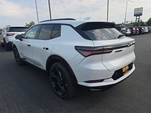 New 2025 Chevrolet Equinox EV RS image 15