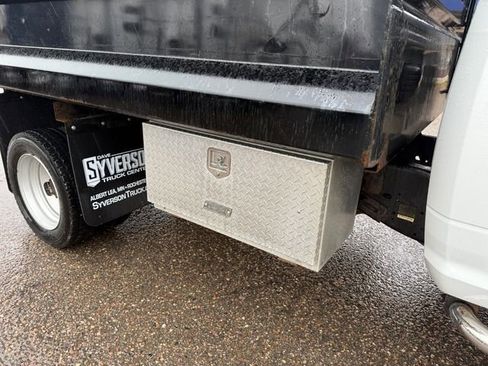 Used 2018 RAM 5500 Tradesman w/ Power & Remote Entry Group image 14