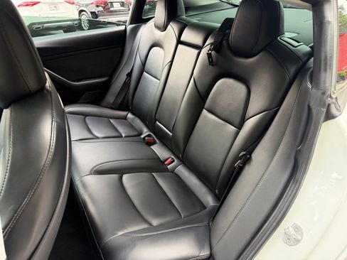 Used 2022 Tesla Model 3 Long Range AWD/4WD image 31