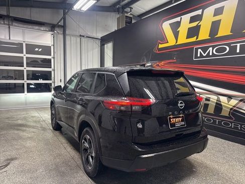 Used 2025 Nissan Rogue SV FWD image 13