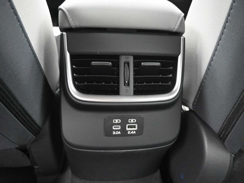 Used 2025 Subaru Legacy Premium AWD/4WD image 16