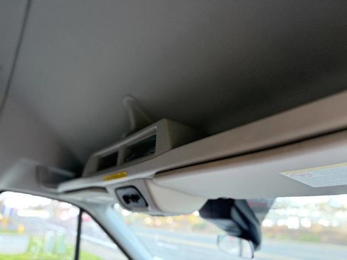 Used 2019 Ford Transit 350 XLT image 12