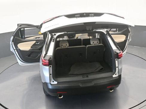 Used 2022 Chevrolet Traverse LS image 63