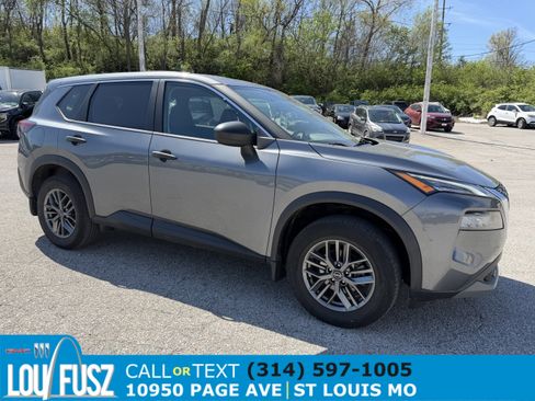 Used 2023 Nissan Rogue S image 1