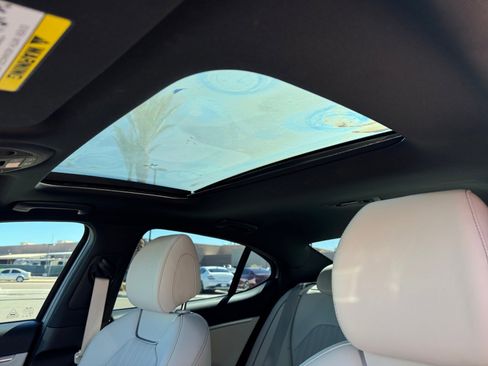 Used 2025 Genesis G70 3.3T Advanced image 33