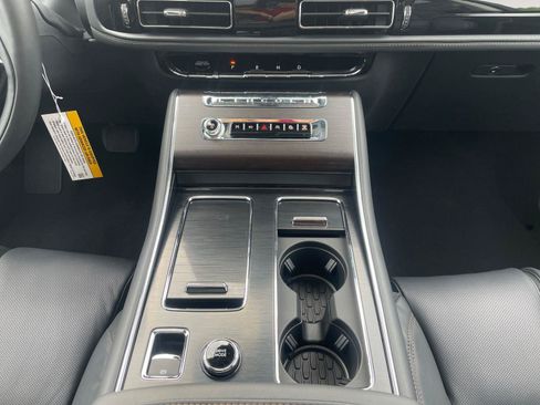 New 2026 Lincoln Aviator Reserve AWD/4WD image 11