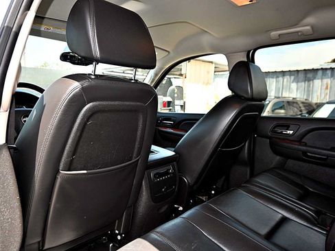 Used 2009 Chevrolet Silverado 2500 LTZ AWD/4WD image 14