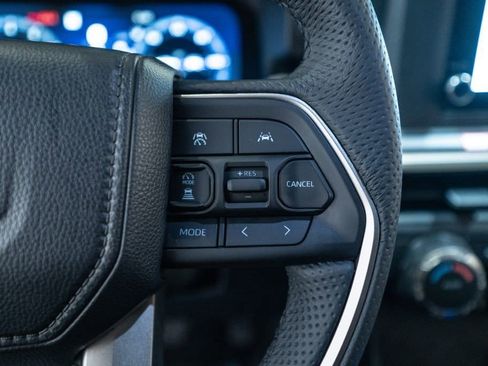 Certified 2025 Toyota Tacoma TRD Off-Road image 22