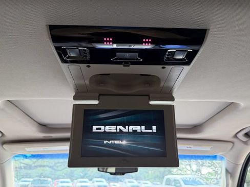 Used 2019 GMC Yukon Denali w/ Open Road Package AWD/4WD image 19