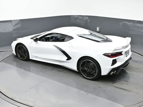 Used 2022 Chevrolet Corvette Stingray Coupe w/ Z51 Performance Package image 19