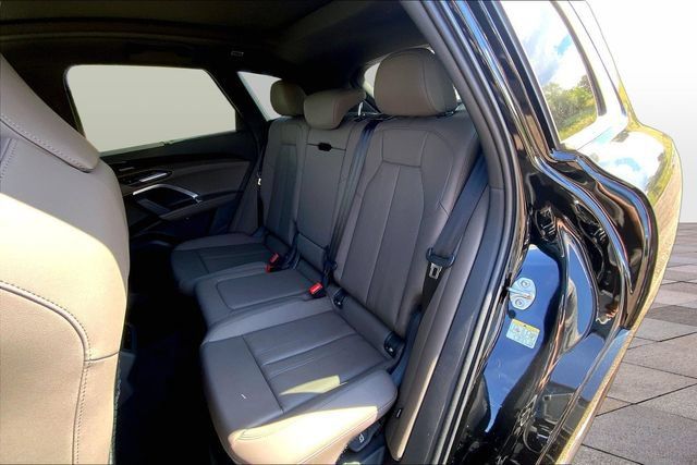 Certified 2025 Audi Q5 Premium Plus w/ Premium Plus AWD/4WD image 18