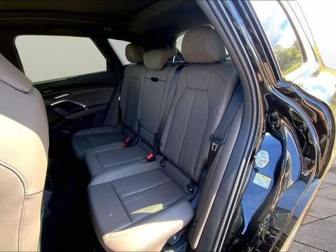Used 2025 Audi Q5 Premium Plus w/ Premium Plus AWD/4WD image 18