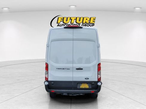 New 2026 Ford Transit 250 148 Medium Roof w/ Load Area Protection Package image 4