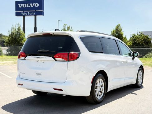 Used 2021 Chrysler Voyager Lxi FWD image 9
