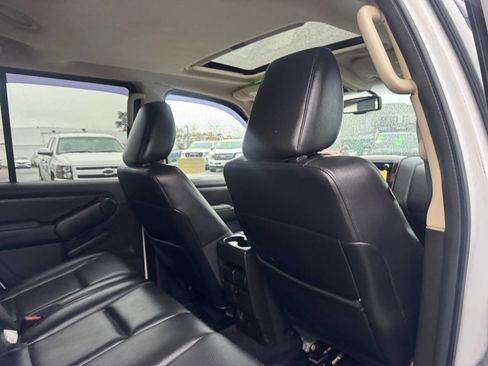 Used 2010 Ford Explorer Limited image 32