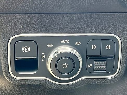 Certified 2026 Mercedes-Benz GLB 250 4MATIC image 28