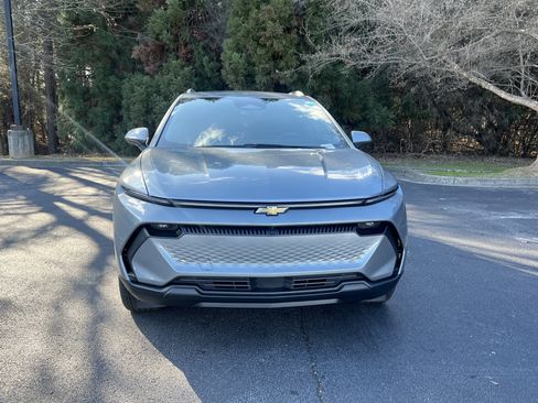 New 2026 Chevrolet Equinox EV LT AWD/4WD image 3
