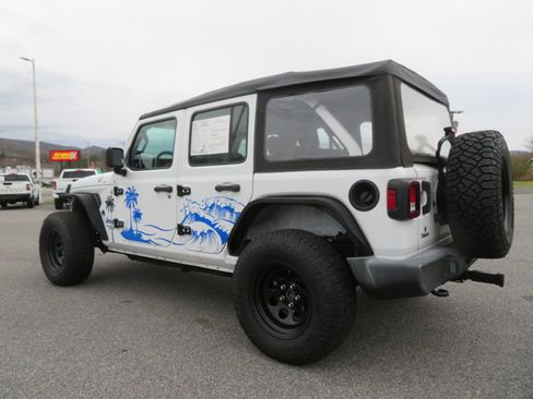 Used 2019 Jeep Wrangler Unlimited Sport image 7