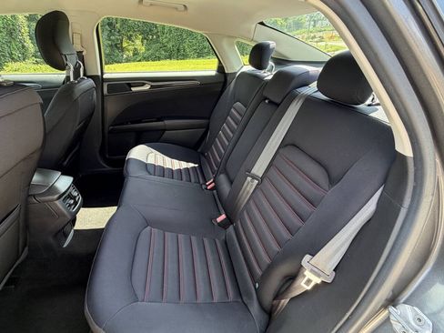 Used 2014 Ford Fusion SE w/ Equipment Group 201A FWD image 13