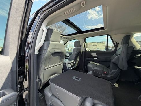 New 2026 Ford Expedition Active RWD image 15