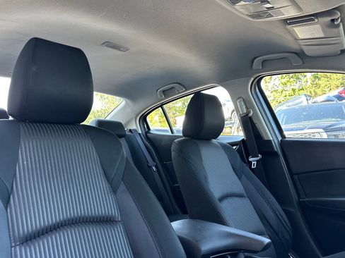 Used 2016 MAZDA MAZDA3 i Sport w/ Preferred Equipment Package image 17