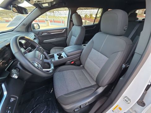 Used 2025 GMC Acadia Elevation image 20