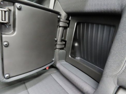 Used 2023 GMC Sierra 1500 Elevation image 59