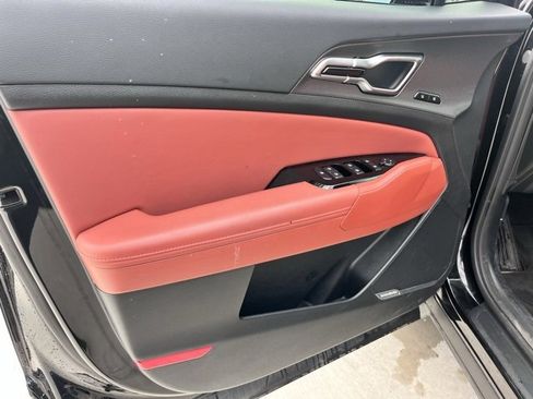 Used 2025 Kia Sportage SX Prestige image 10