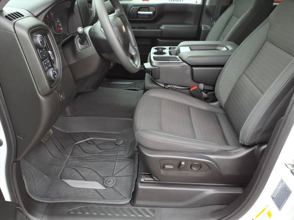 Used 2024 Chevrolet Silverado 2500 Custom w/ Custom Value Package AWD/4WD image 12