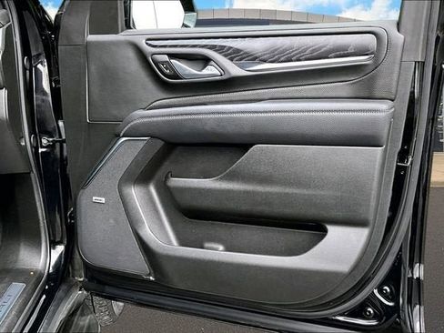 Used 2024 GMC Yukon XL Denali AWD/4WD image 19