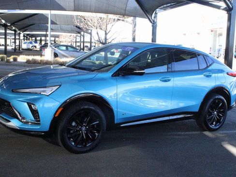 Used 2025 Buick Envista Sport Touring w/ Convenience II Package image 11