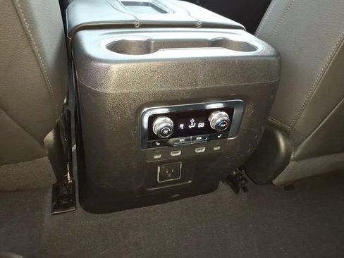 Used 2023 GMC Yukon XL Denali w/ Advanced Technology Package AWD/4WD image 19
