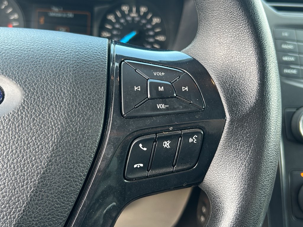 Used 2019 Ford Explorer 4WD w/ Class III Trailer Tow Package image 17