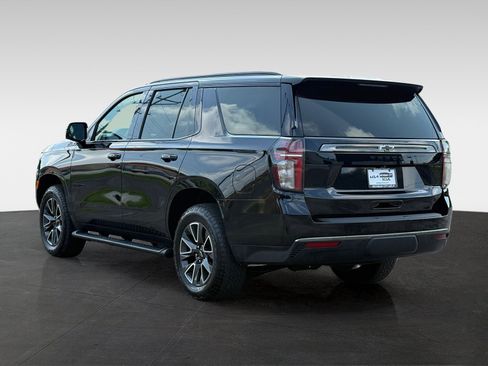 Used 2021 Chevrolet Tahoe Z71 w/ Luxury Package AWD/4WD image 8