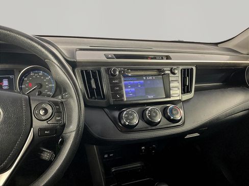 Used 2018 Toyota RAV4 LE w/ All Weather Liner Package FWD image 9
