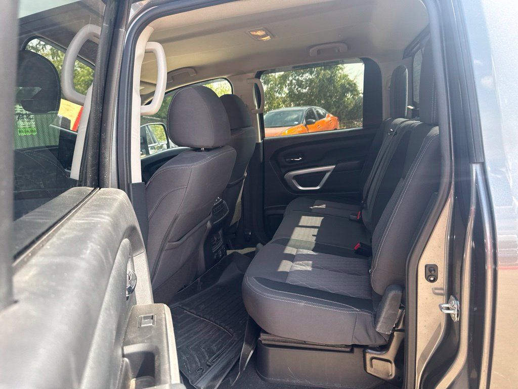 Certified 2024 Nissan Titan SV w/ SV Convenience Package RWD image 12