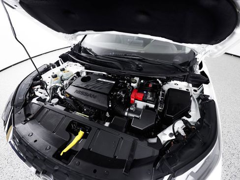 Used 2023 Nissan Rogue SV AWD/4WD image 13