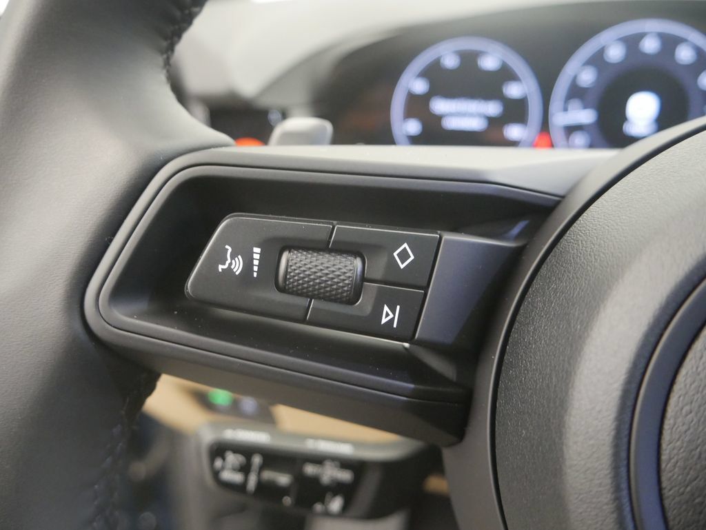 Certified 2026 Porsche Cayenne AWD/4WD image 45