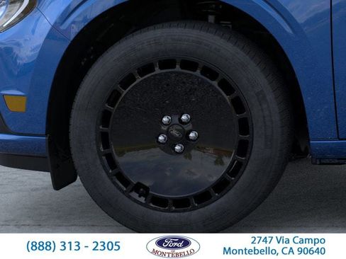 New 2025 Ford Maverick Lobo AWD/4WD image 21