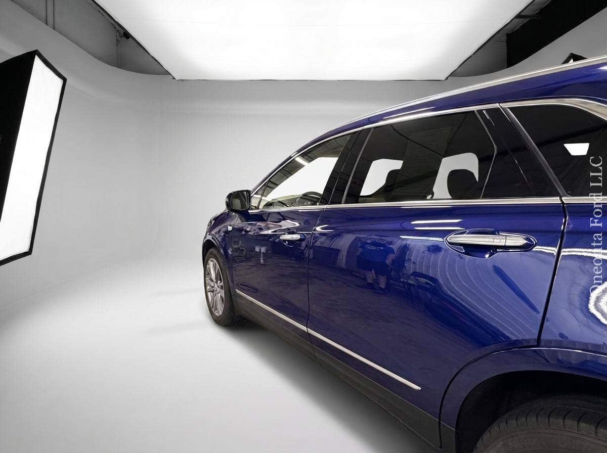 Used 2023 Cadillac XT5 Premium Luxury w/ Platinum Package AWD/4WD image 7