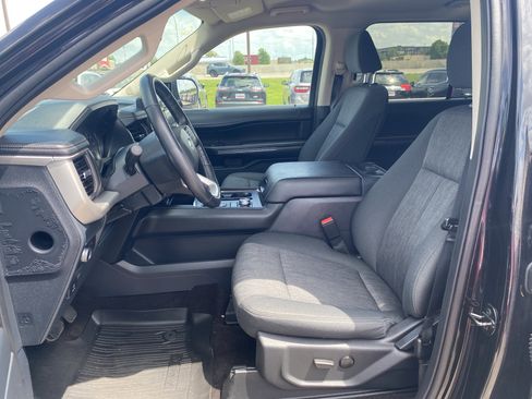 Used 2022 Ford Expedition XLT AWD/4WD image 4