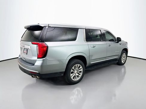 Used 2023 GMC Yukon XL Denali AWD/4WD image 7