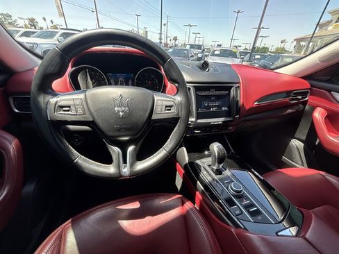 Used 2017 Maserati Levante AWD/4WD image 28