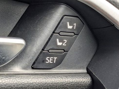 Used 2021 Toyota RAV4 XLE Premium FWD image 32