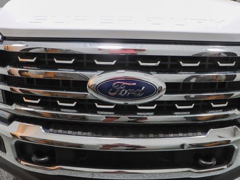 Used 2024 Ford F250 Lariat image 4