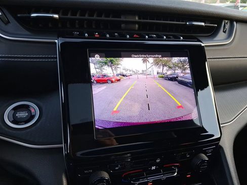 Used 2023 Jeep Grand Cherokee Altitude RWD image 24