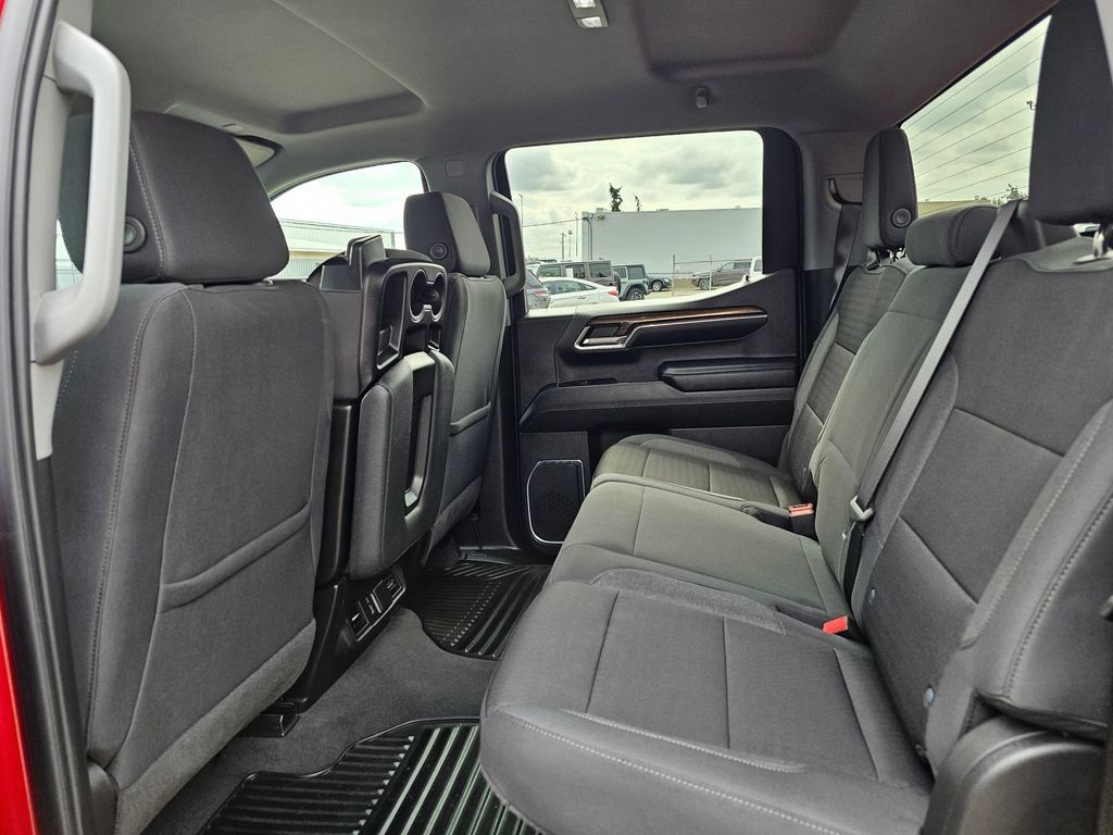 Used 2024 Chevrolet Silverado 1500 LT AWD/4WD image 15