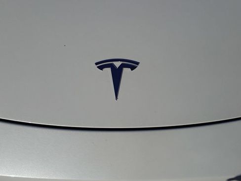 Used 2023 Tesla Model Y Long Range AWD/4WD image 13