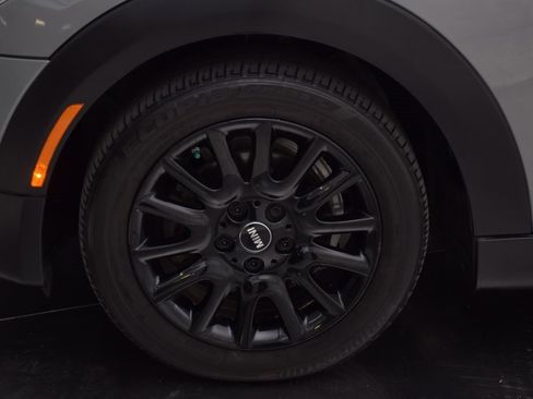 Used 2015 MINI Cooper 4-Door Hardtop image 12