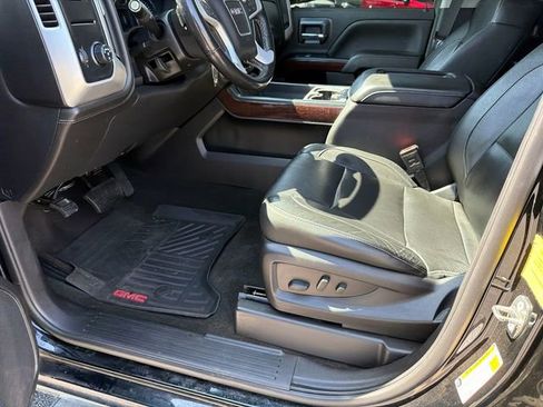 Used 2018 GMC Sierra 1500 SLT w/ Enhanced Driver Alert Package image 9